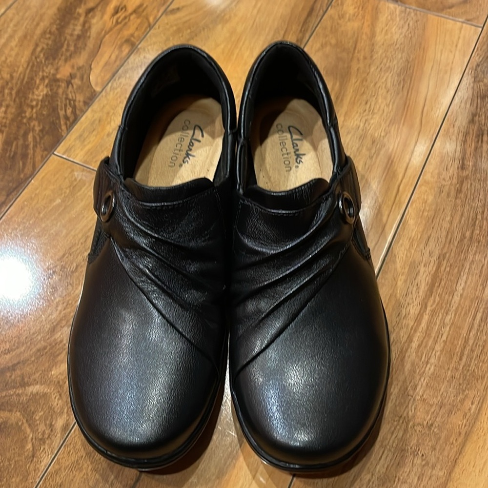 NWOT 7.5 Women’s Clark’s Cora Aubrie black slip on shoe